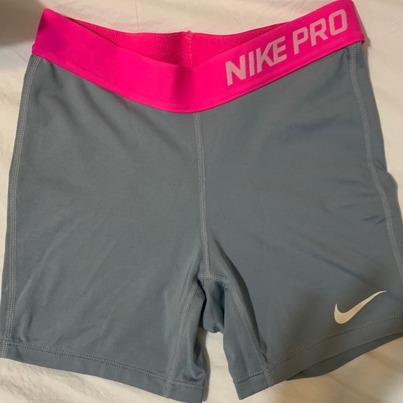 SOLD 💰 - Picture 1 of 3